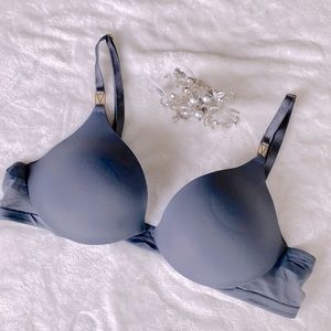Victoria’s Secret 34B  grey bra